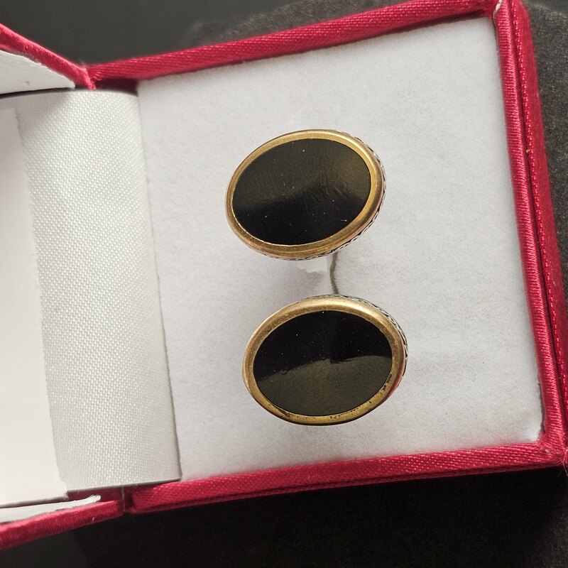 Cufflinks
