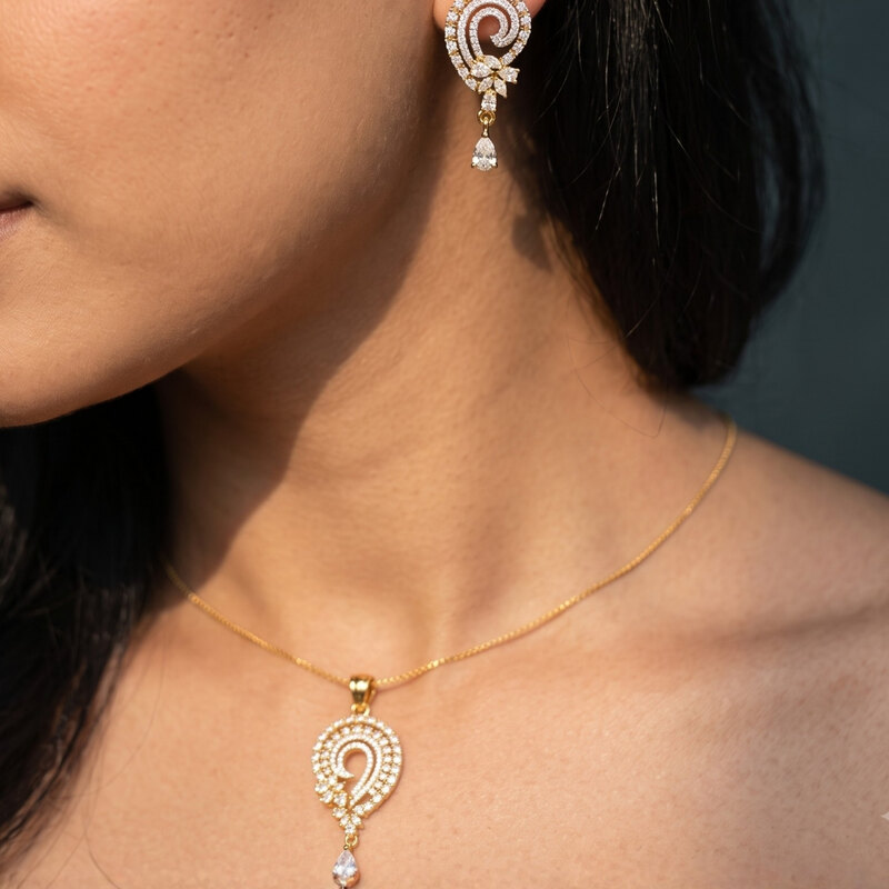 Paisley Drop Pendant Set with Studs